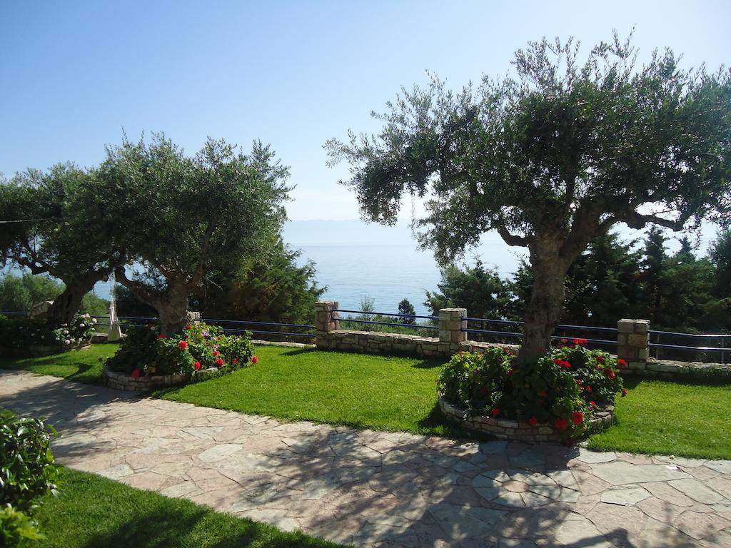 Villa Tasos Koutsoubos Koróni Exteriör bild