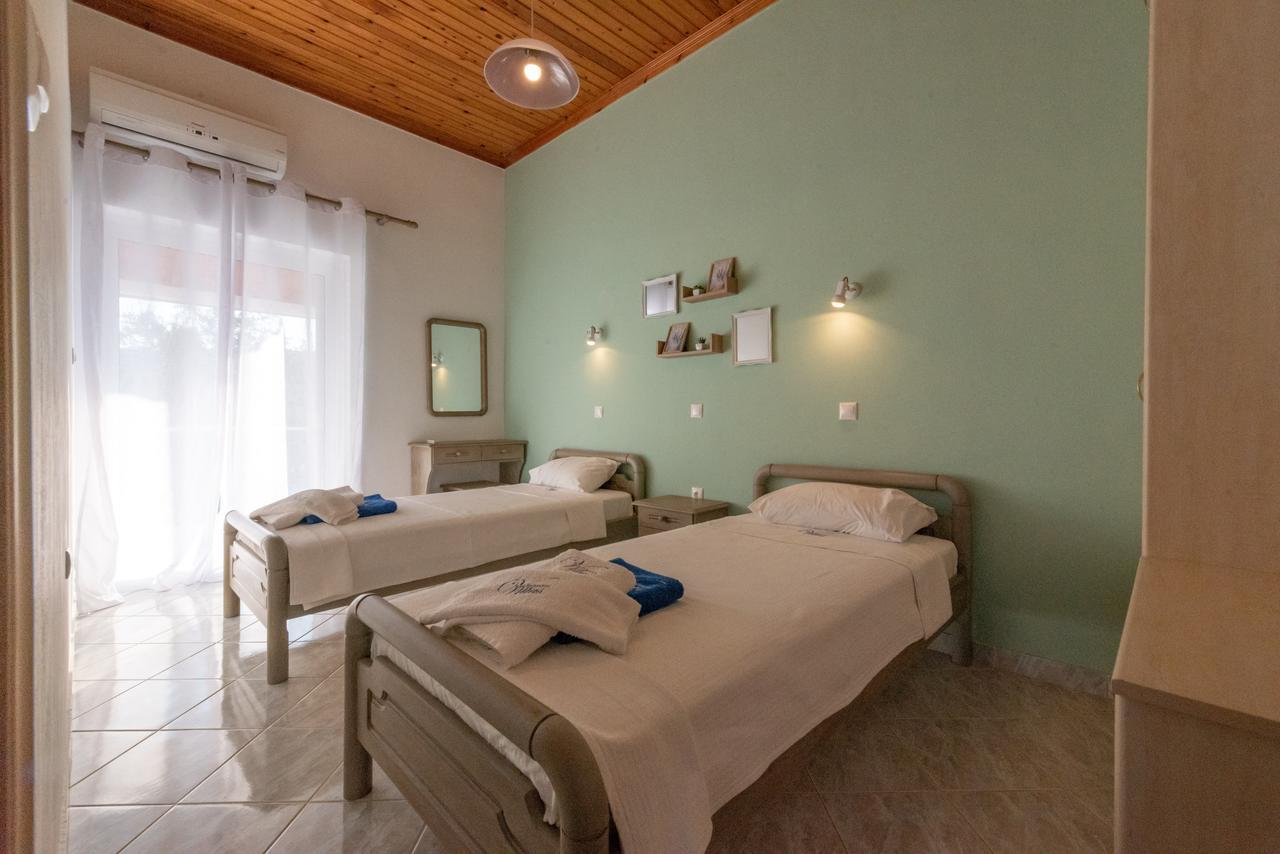 Villa Tasos Koutsoubos Koróni Exteriör bild