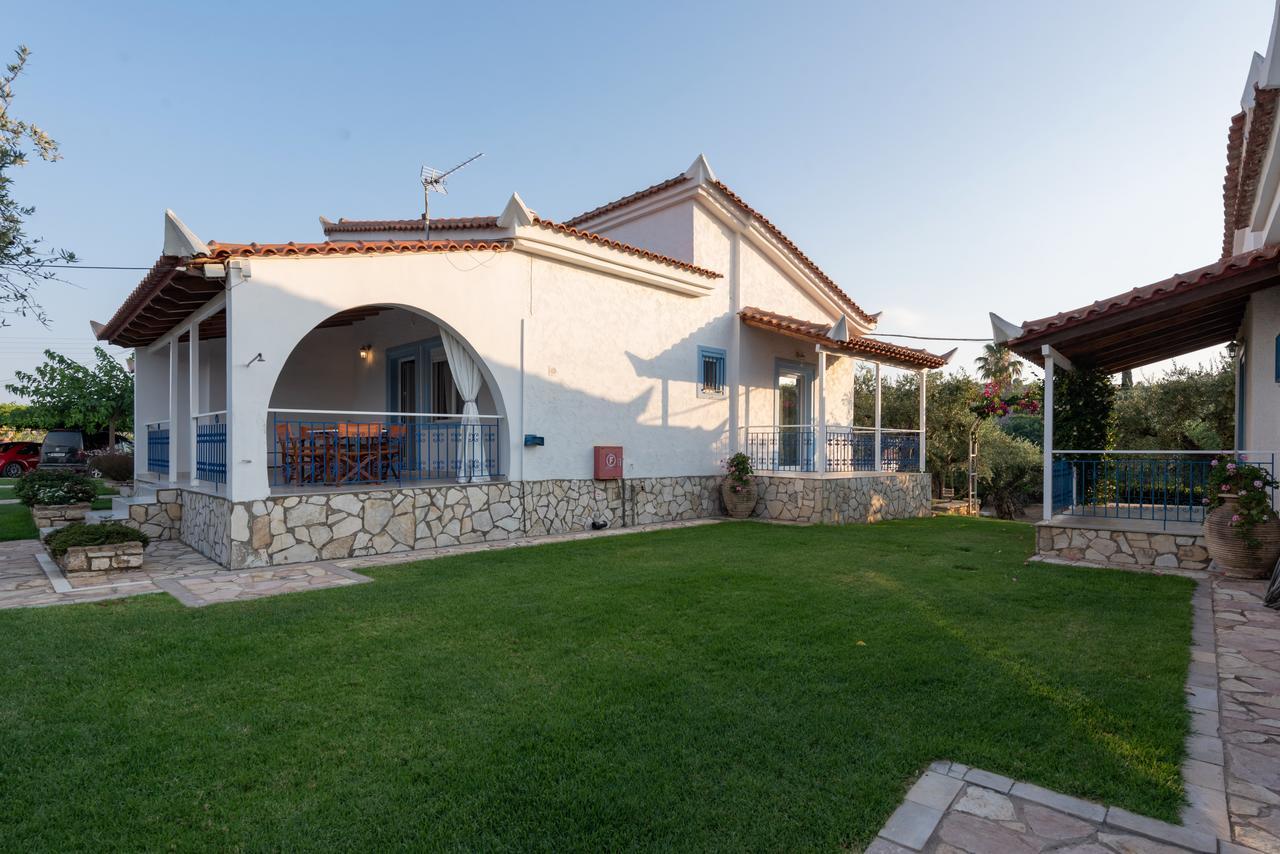 Villa Tasos Koutsoubos Koróni Exteriör bild