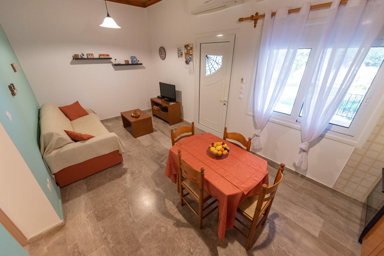 Villa Tasos Koutsoubos Koróni Exteriör bild