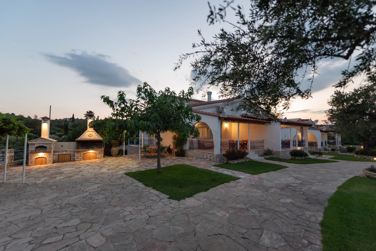 Villa Tasos Koutsoubos Koróni Exteriör bild