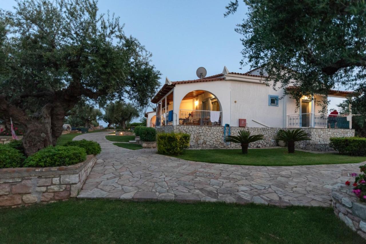 Villa Tasos Koutsoubos Koróni Exteriör bild