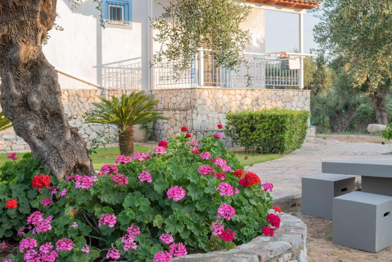Villa Tasos Koutsoubos Koróni Exteriör bild