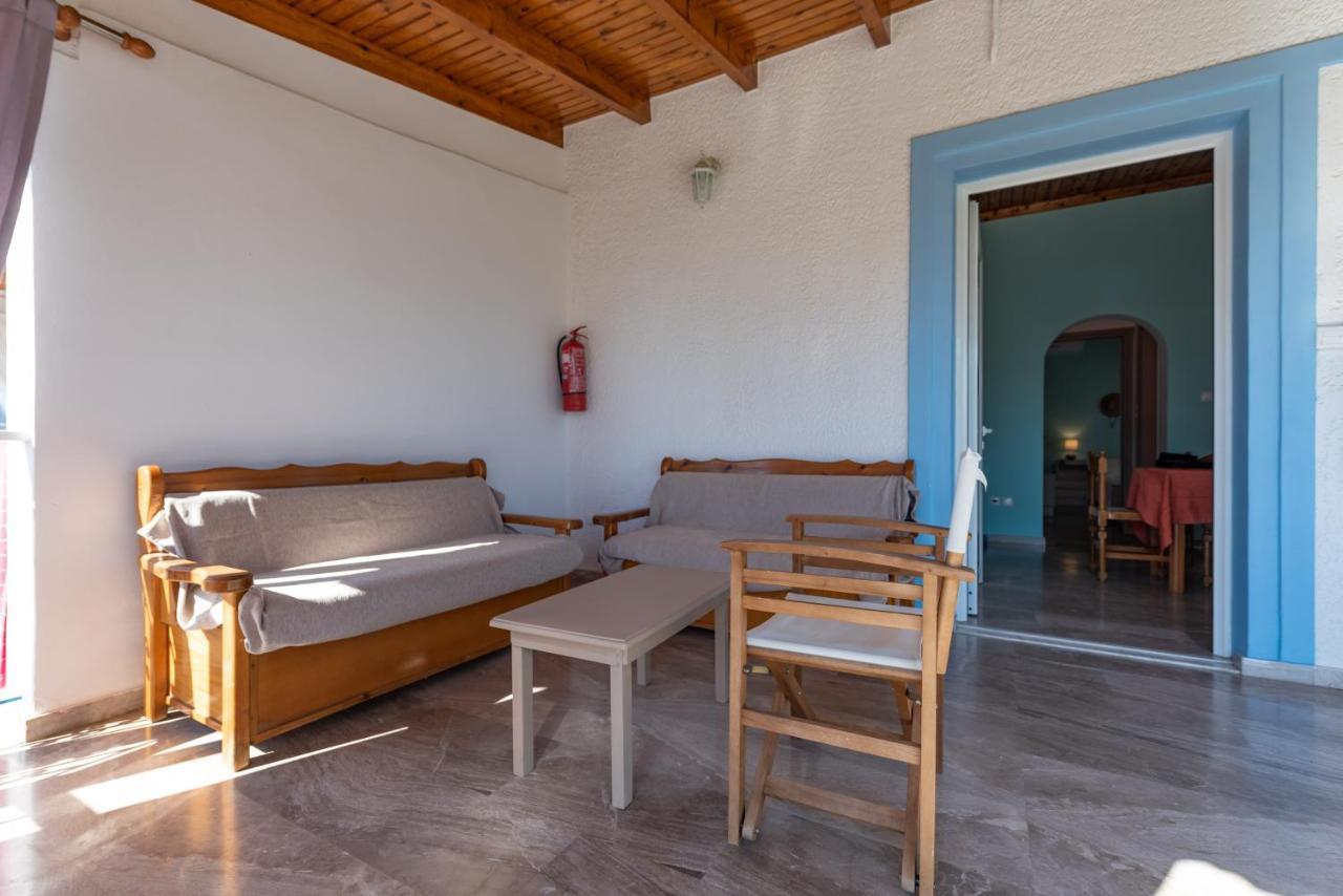 Villa Tasos Koutsoubos Koróni Exteriör bild